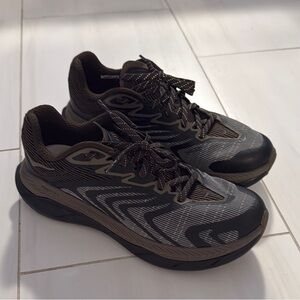 Hoka Tecton X2 Stealth Tech ST Trail Running Shoes - size 8